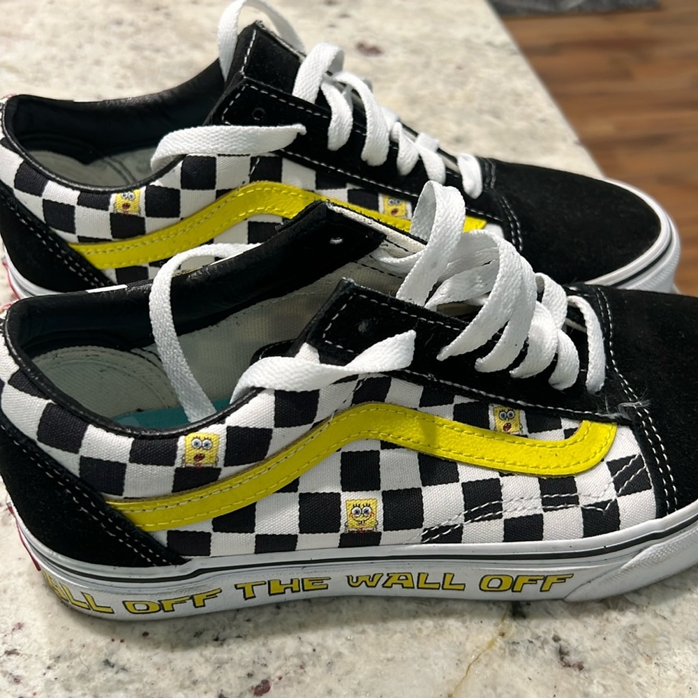 EUC SpongeBob special edition Vans - unisex men’s/kids 5.5 or women’s 7